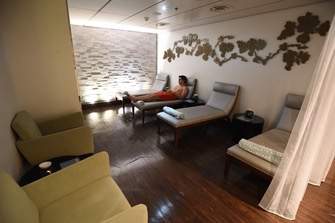 Cruise & Maritime Columbus Spa 6.JPG